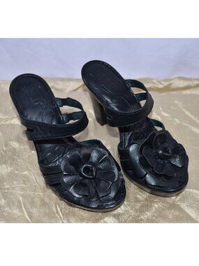 Born Open Toe Strappy Leather 3D Flower Heel Sandals Black Size 6